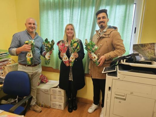 Junta de Freguesia oferece ovos e amêndoas às escolas da freguesia